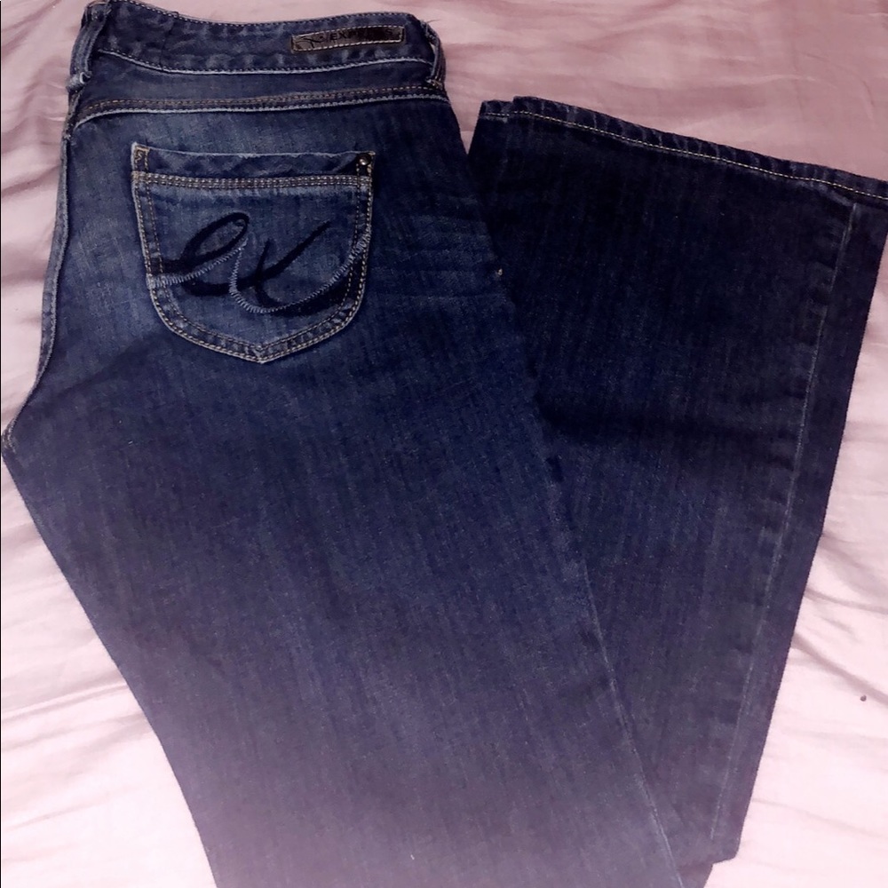 Bootcut express jeans. 6s.